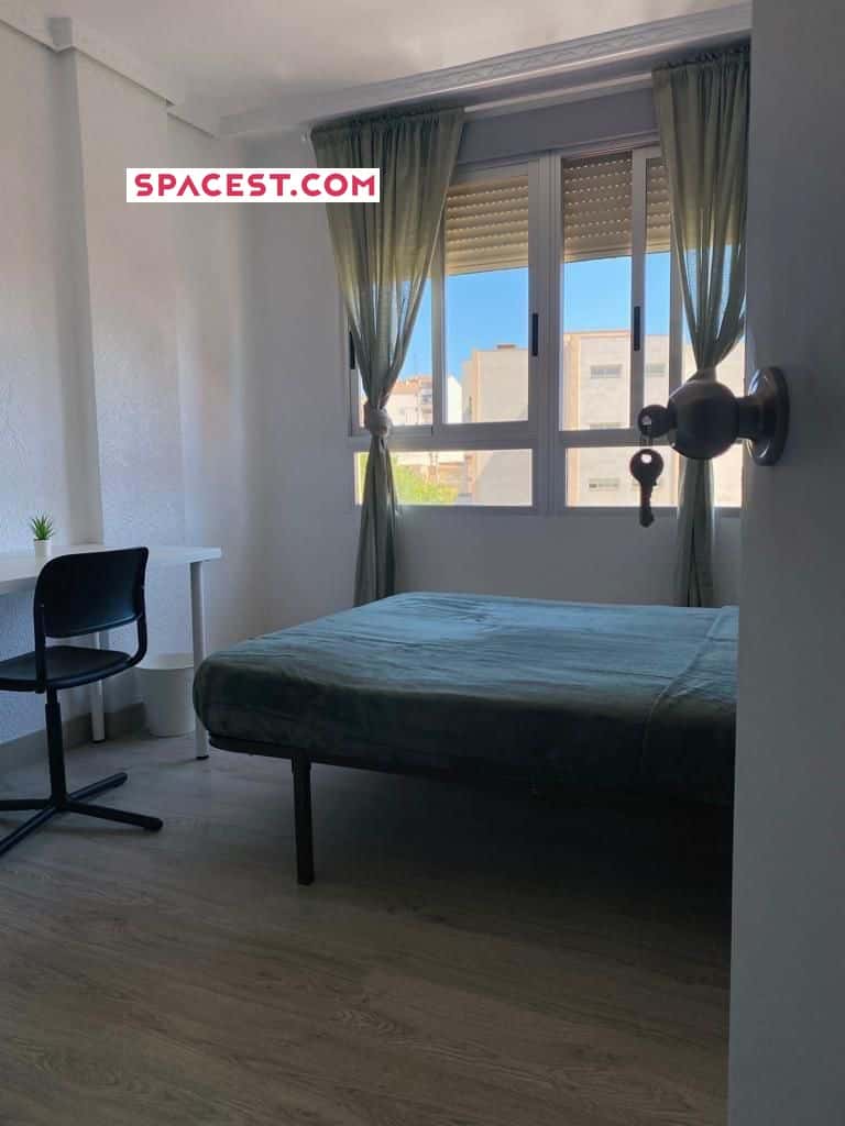 Room In Ronda De La Magdalena, Castelló De La Plana - 1