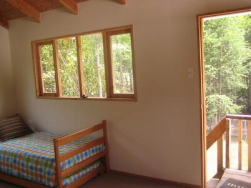 Friendly family in Pucón, cozy room