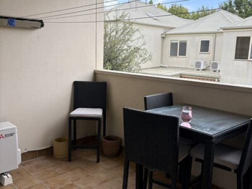 Inner City Apartment  - Gallery - 7