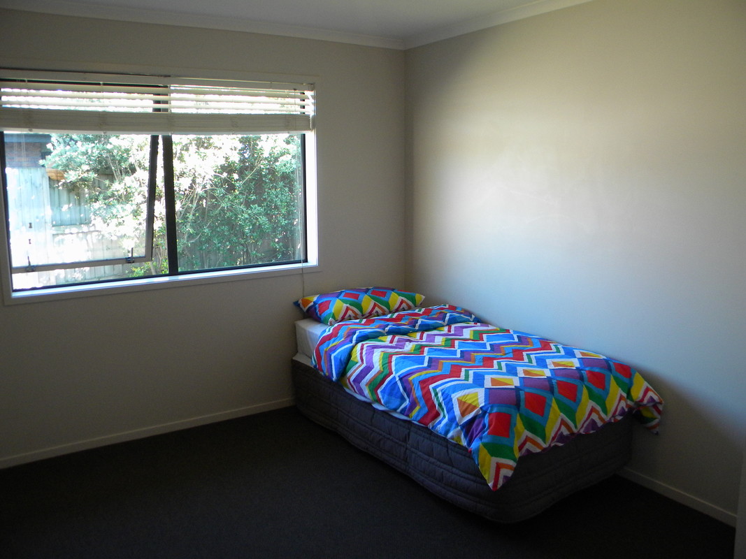  Single Bedroom(Full Room)  -  Friendly couple that loves outdoors  - Gallery -  1