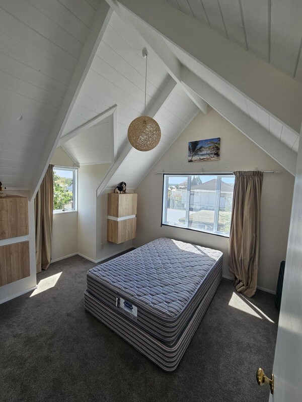 Lovely Bedroom For 1-2 People(Single Bed) - 1