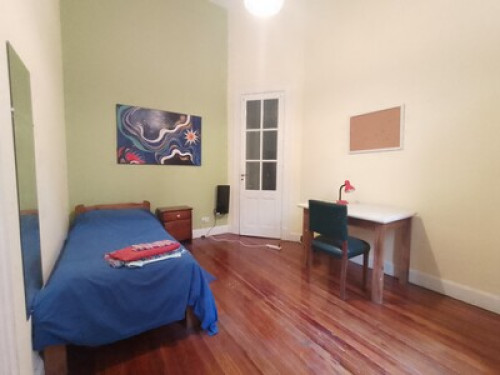 Recoleta. Room for student.