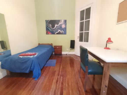 Recoleta. Room for student.