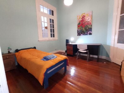 Recoleta. Room for student.