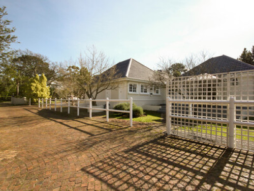 Overlooking nature reserve, secure - Gallery - 6