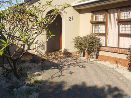 Cape Town Home with a Sotho Culture