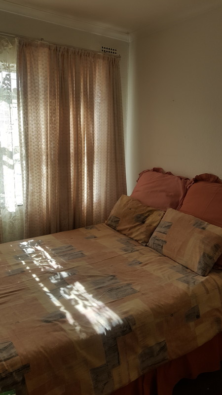 Room 2(Full Room) - Cape Town Home with a Sotho Culture - Gallery - 1