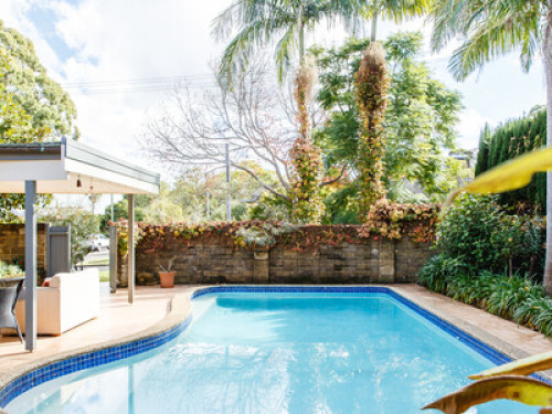 relaxed-friendly-family-in-sydney-sydney-116819242320240814033431AM