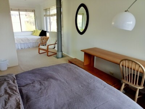 relaxed-friendly-spacious-home-sydney-103078636020241028022520AM