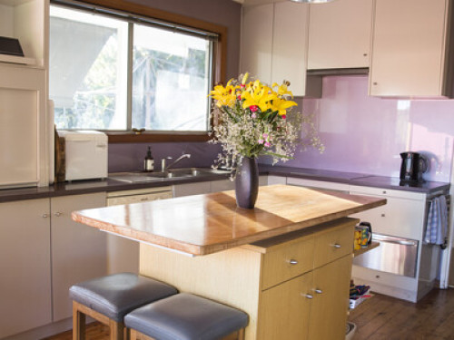 relaxed-friendly-spacious-home-sydney-36067003320240814034218AM