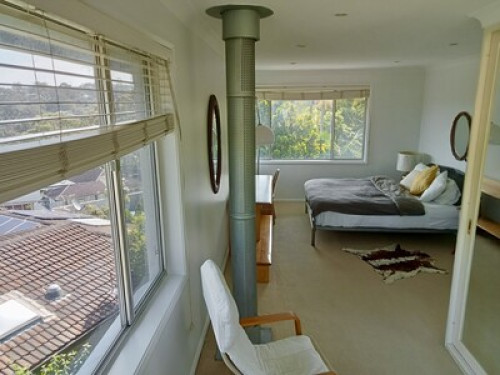 relaxed-friendly-spacious-home-sydney-58068274720241028022525AM
