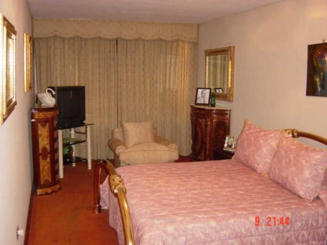 Room 1(Single Bed) - 1