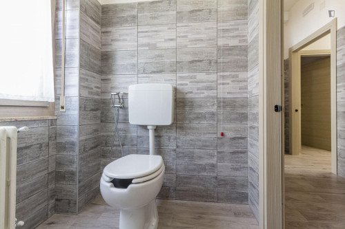 Double Ensuite Bedroom in a 6-bedroom flat near Vanni Stadium - Gallery - 7