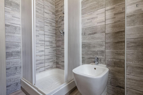 Spacious single Ensuite Bedroom near Vanni Stadium  - Gallery -  5
