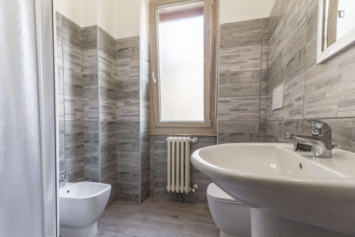 Spacious single Ensuite Bedroom near Vanni Stadium