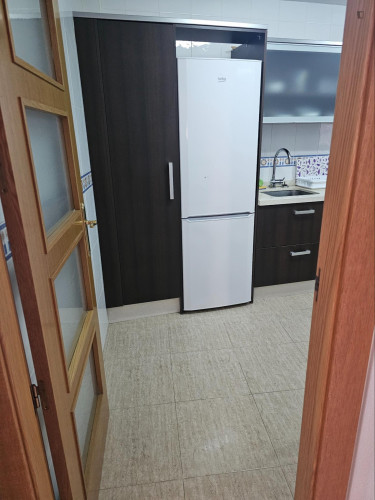 Comfortable single bedroom ideal for Universidad Católica San Antonio de Murcia students - Gallery - 9