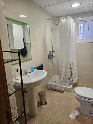 Comfortable single bedroom ideal for Universidad Católica San Antonio de Murcia students - Gallery - 14