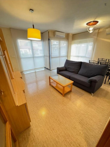Comfortable single bedroom ideal for Universidad Católica San Antonio de Murcia students - Gallery - 7