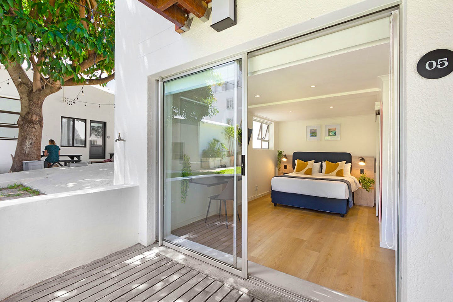 Deluxe Double Room - 11