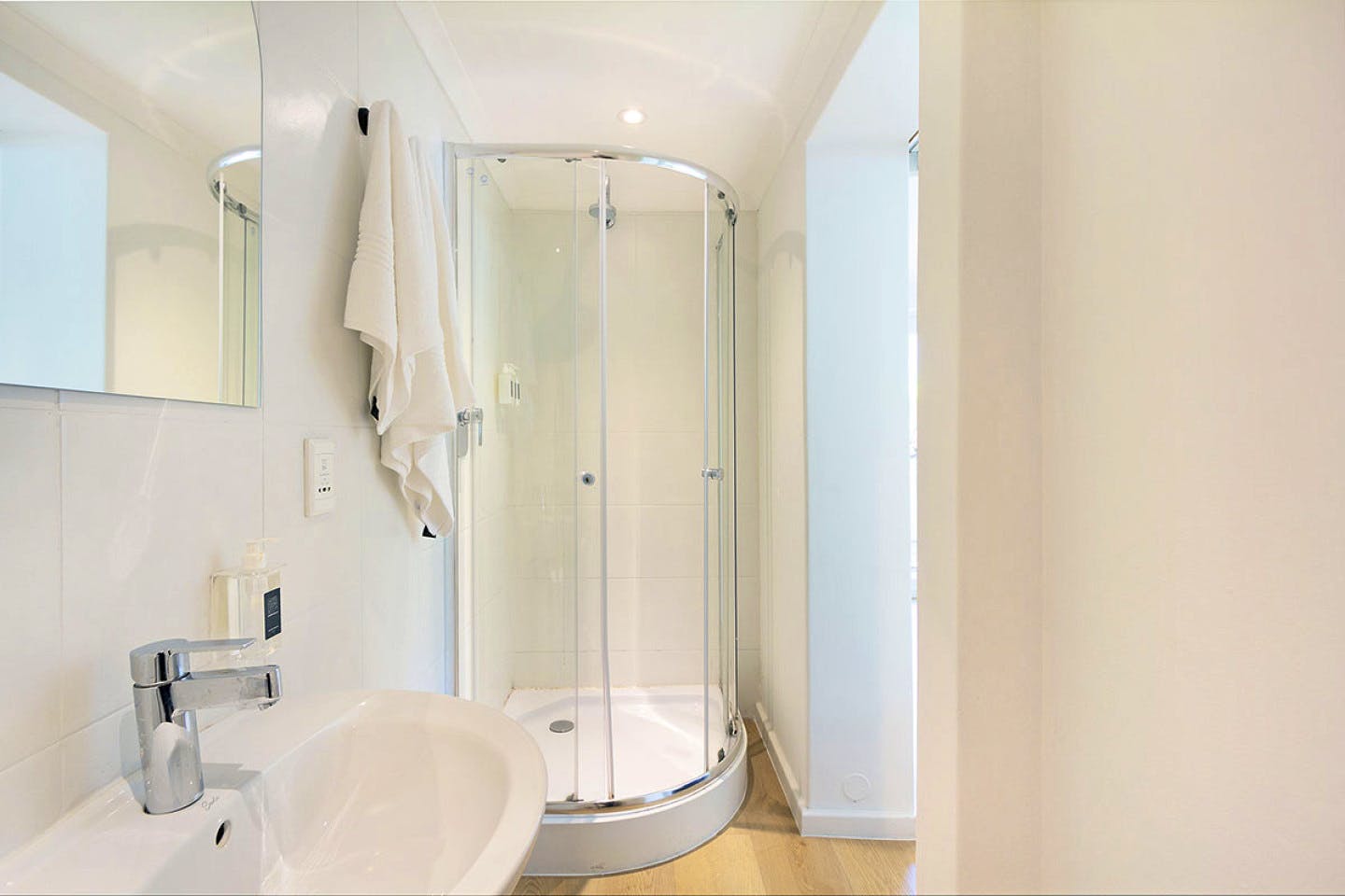 Deluxe Double Room - 8