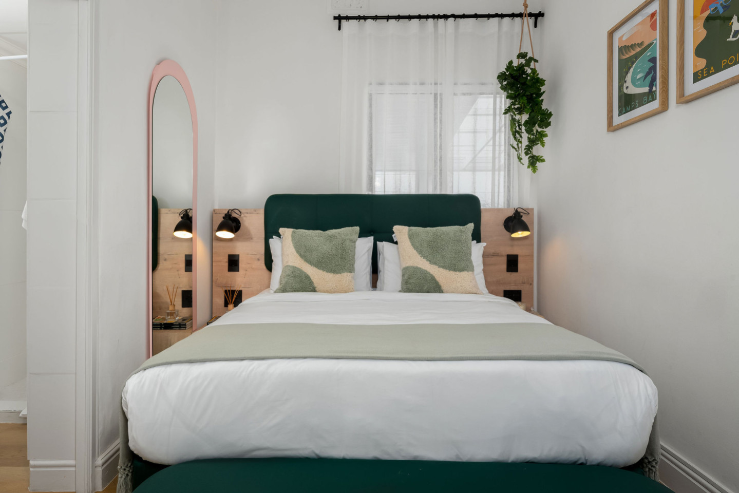 Queen Room - 15