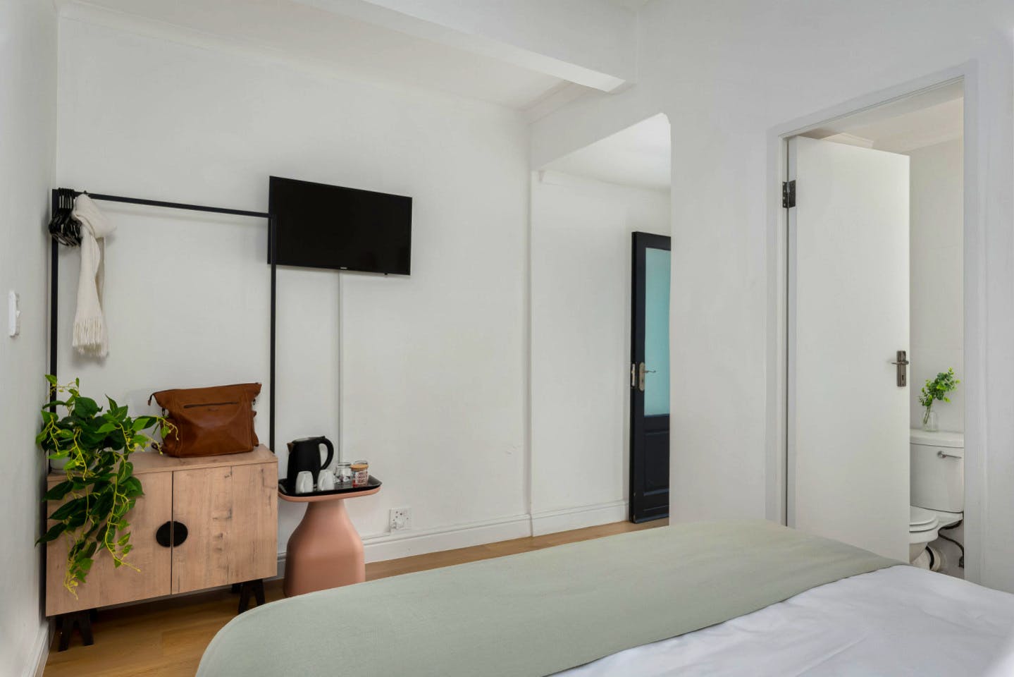Queen Room - 10