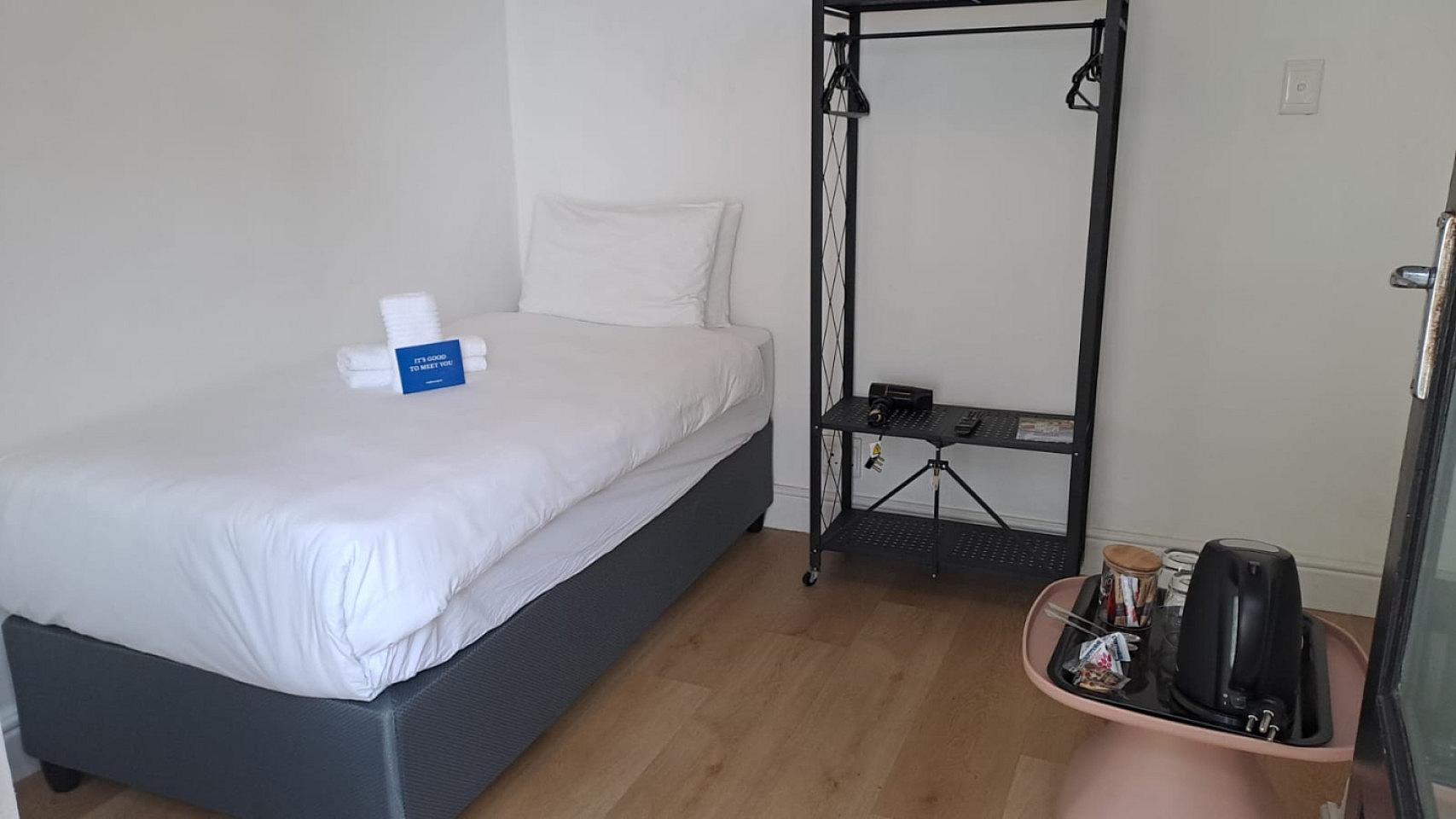 Economy Room - 10
