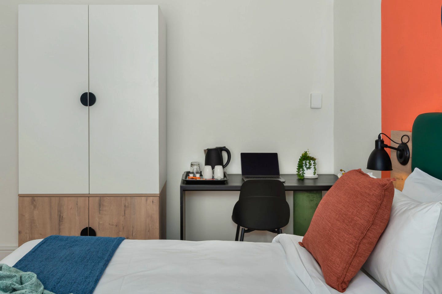 Deluxe King/Twin Room - 12