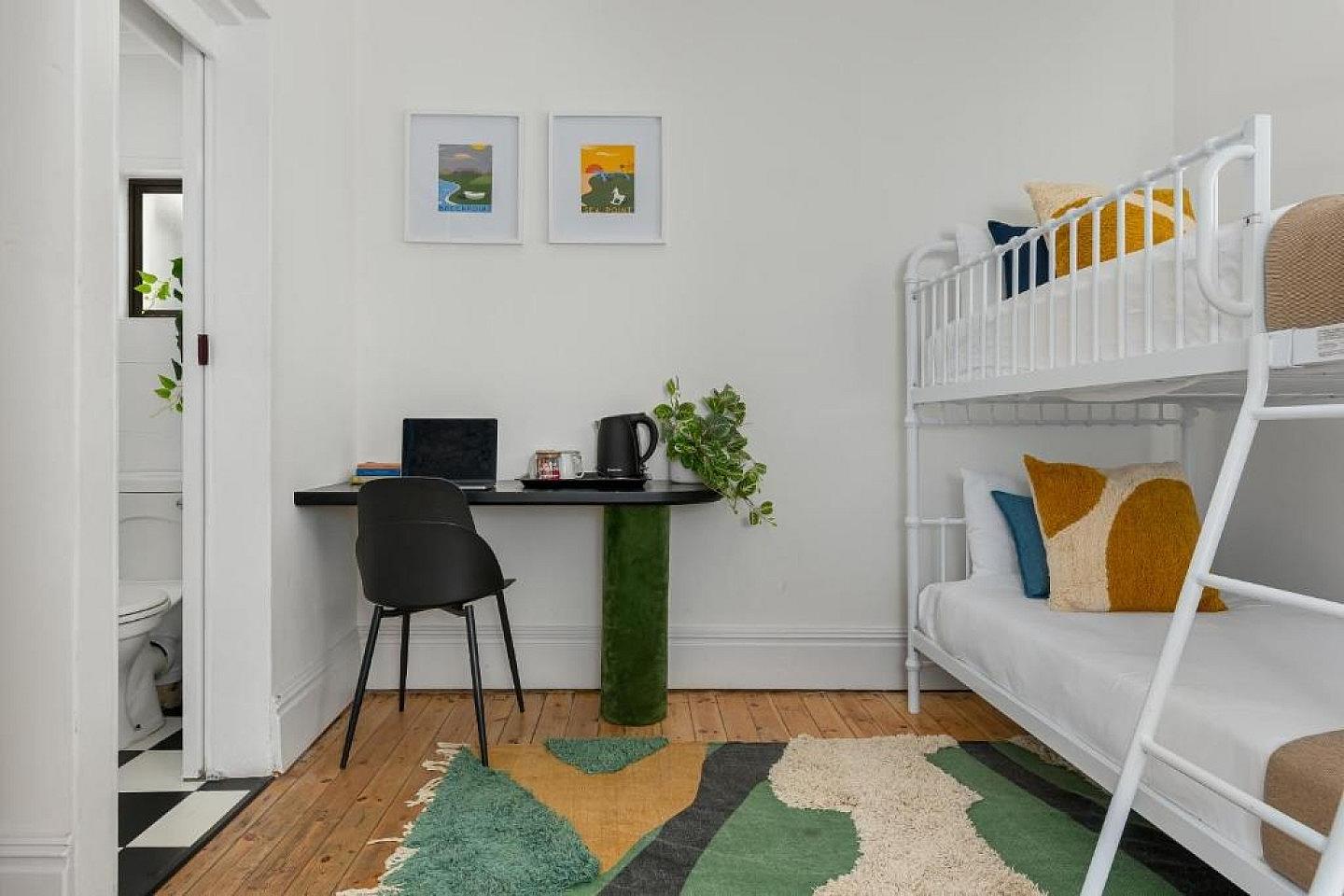 Deluxe Family Room - 9