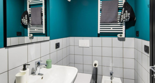 Bed in a shared studio, close to Università degli Studi di Trieste