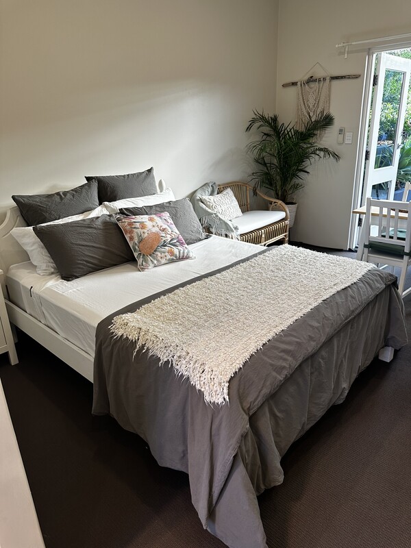 Bartell Family Guest Room(Full Room) - 1