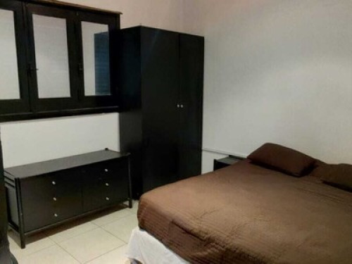 ROOM - Gallery - 8