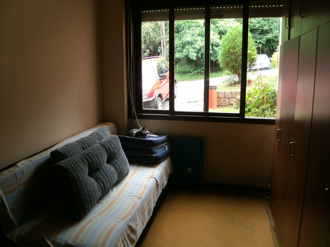  A Guest Room(Single Bed)  -  Prof.DE FRENCH AND PORTUGUESE  - Gallery -  1