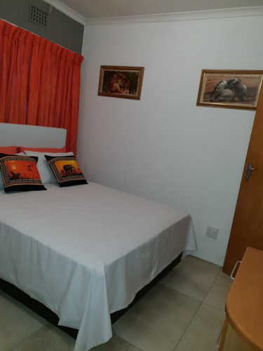 Lyronne Guesthouse  - Gallery - 5