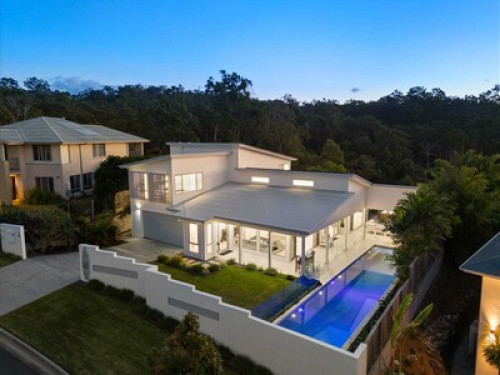 Oversized family home with sea view - Gallery - 8