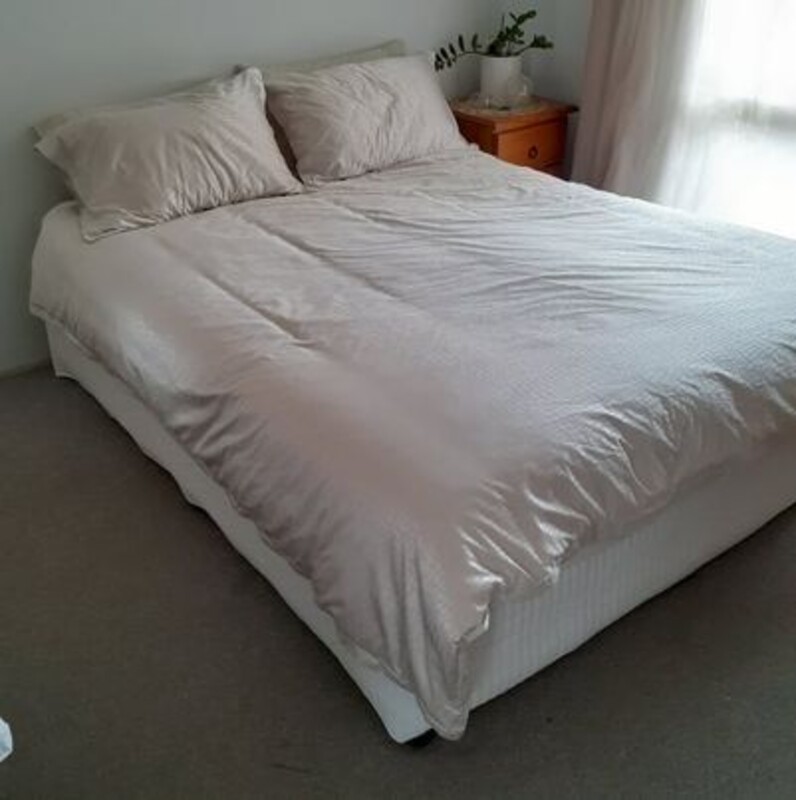 Garden View And Street View(Single Bed) - 1