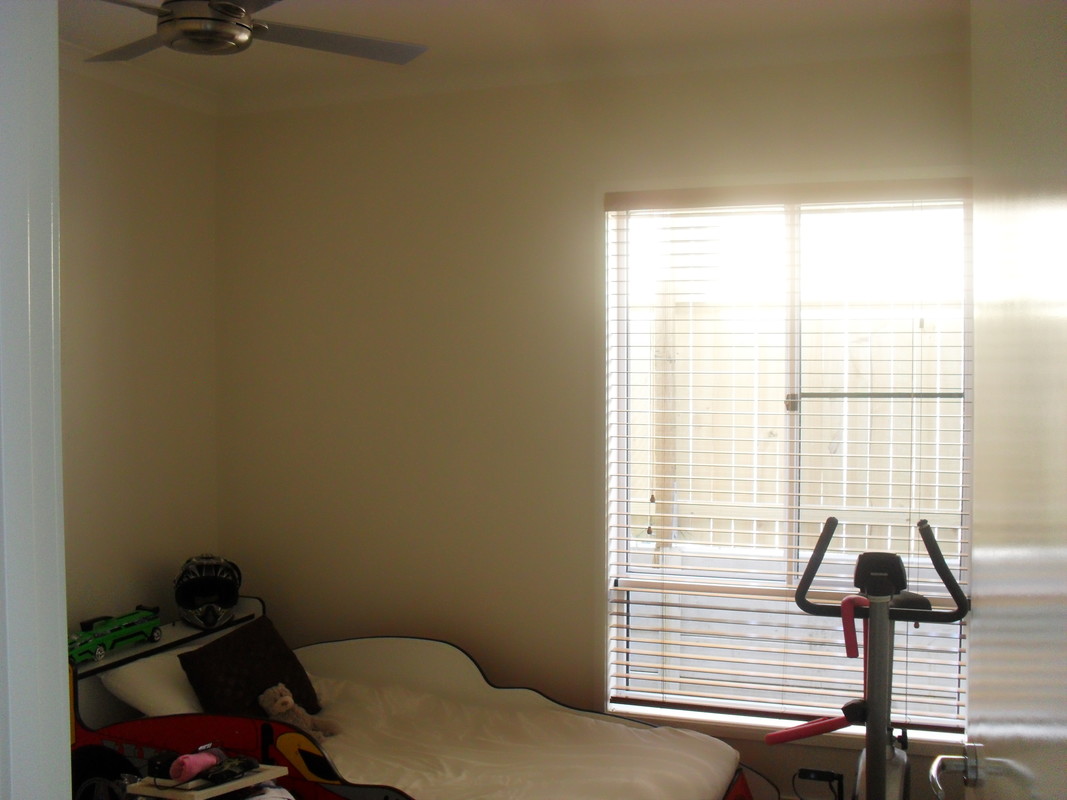 Middle Room Of The House(Full Room) - 1