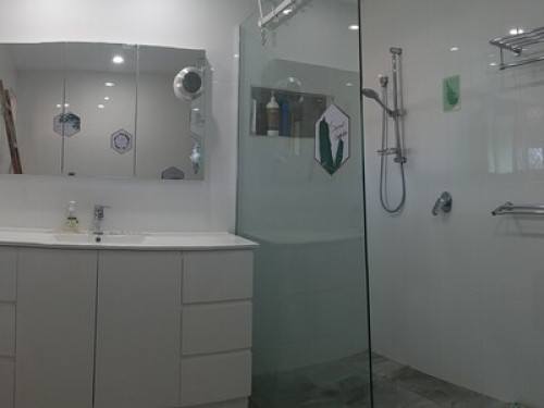 Lovely room in a friendly home