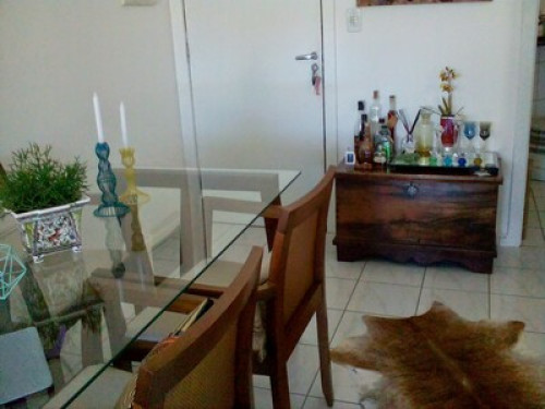 Lover of exchanges of knowledge