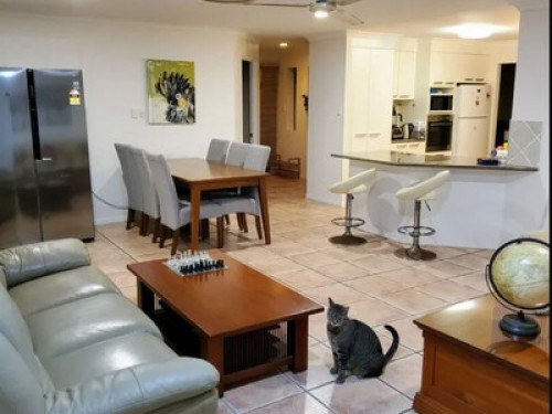 Large room in Riverhills, Brisbane