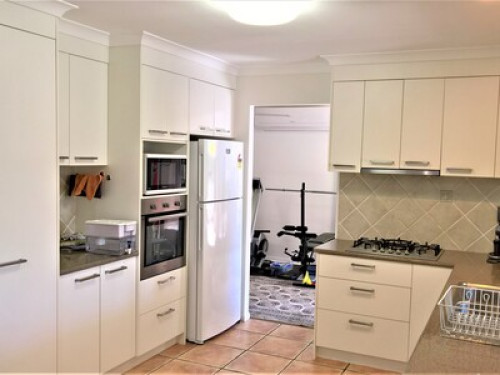 Large room in Riverhills, Brisbane