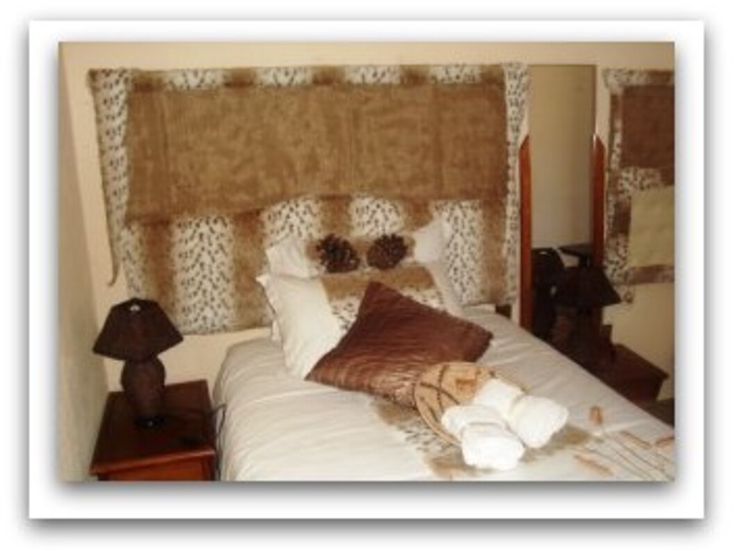 Ntsiki Room(Single Bed) - 1