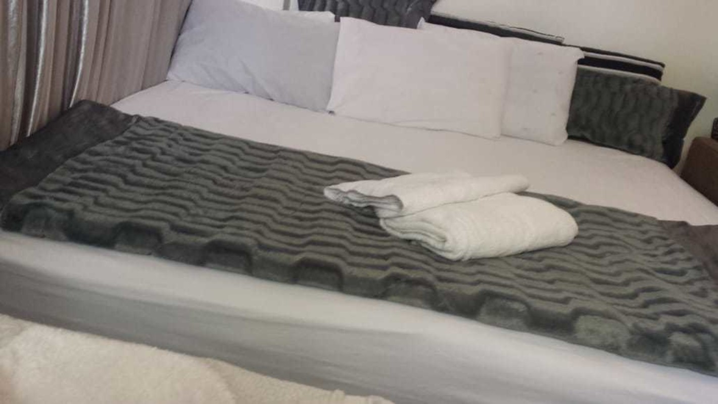 Room 1(Single Bed) - 1