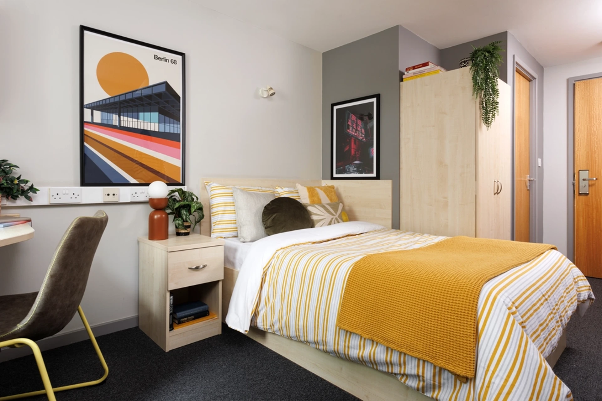 Extra Large Standard Double En-Suite: Three Bedroom Flat - 3