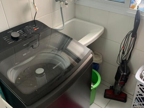 Room in apartment next to metro 