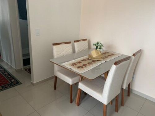 Room in apartment next to metro 