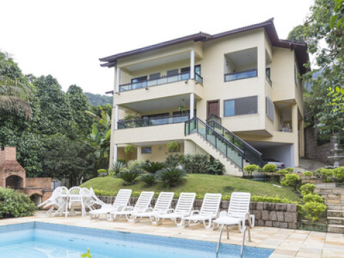 Studio with panoramic views