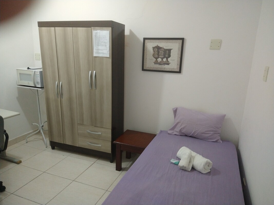 Suite 1(Full Room) - 1