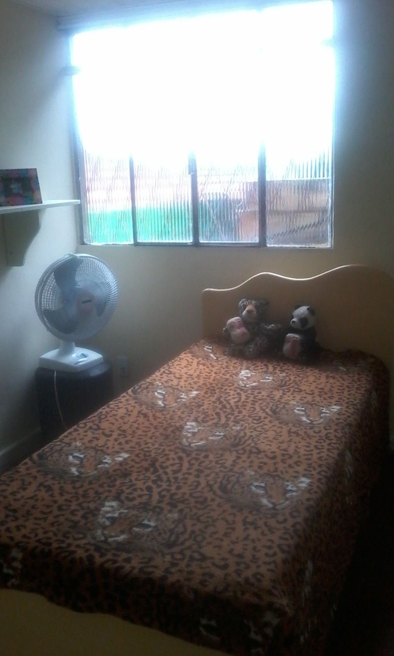 The Middle Room With Window(Full Room) - 1