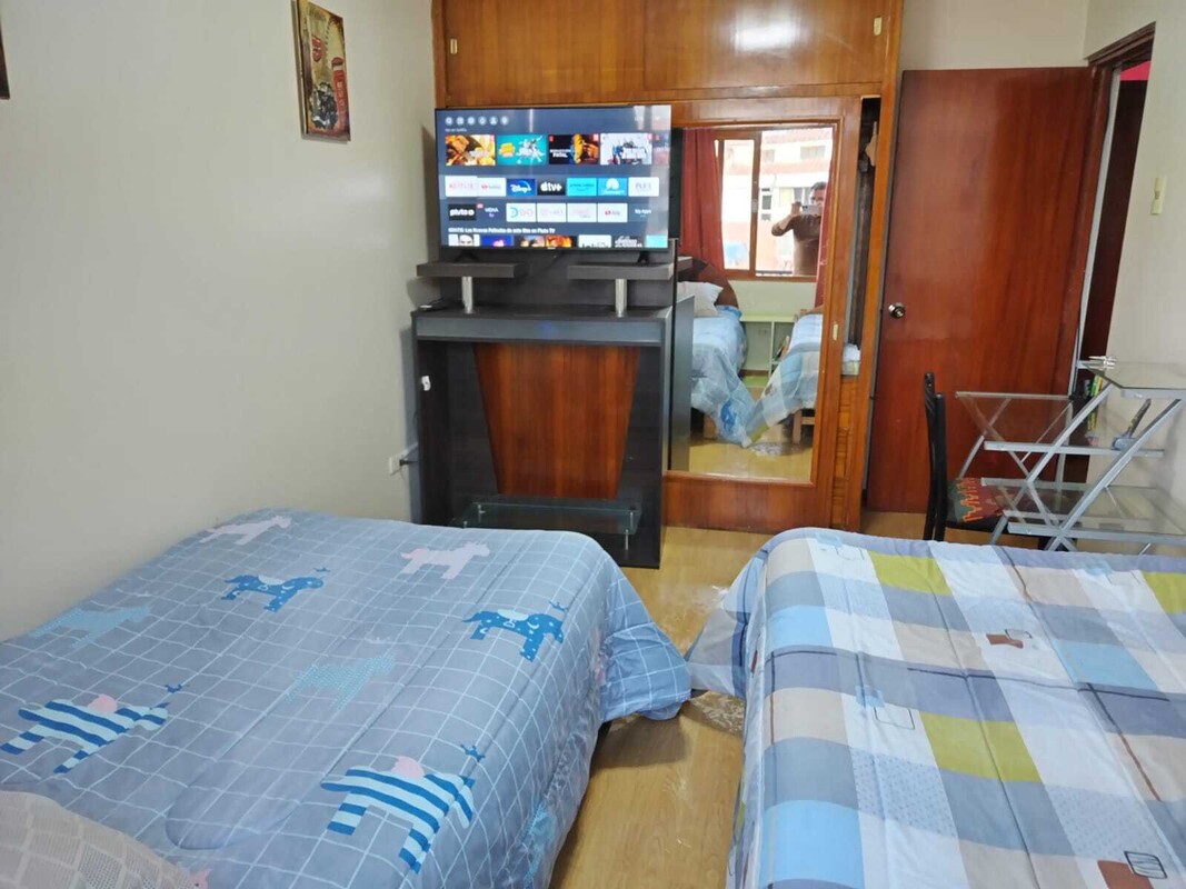 Room 2 With Desk(Full Room) - 1